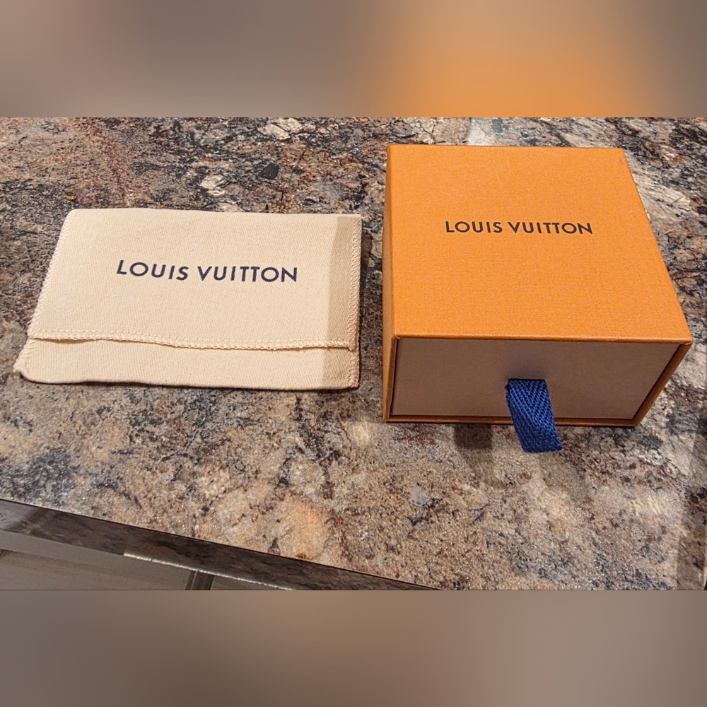 Louis Vuitton Louise by Night Strass Monogram Adjustable Bracelet! - Picture 2 of 6